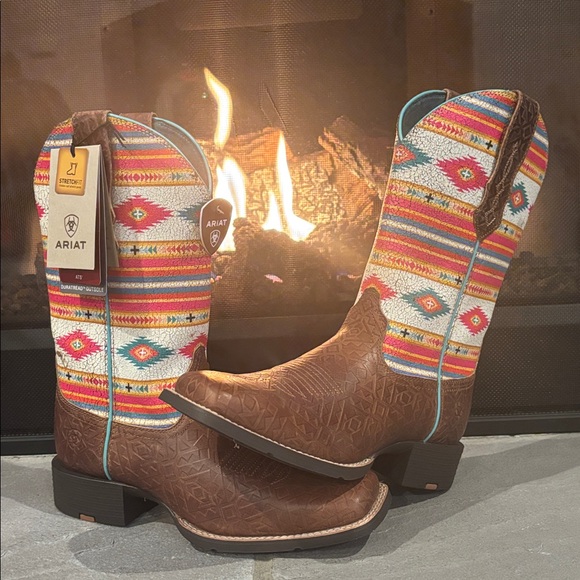 Ariat Shoes - Ariat Tan Southwest Embossed Bubblegum Serape Round Up Square Toe StretchFit